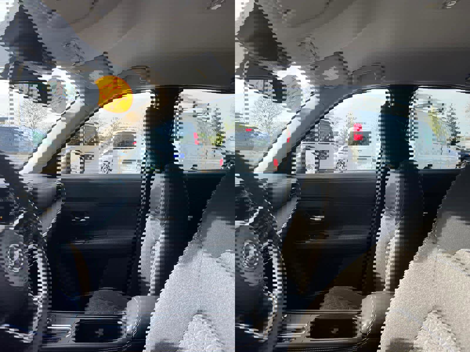 Used 2025 Nissan Kicks SV AWD/4WD image 12