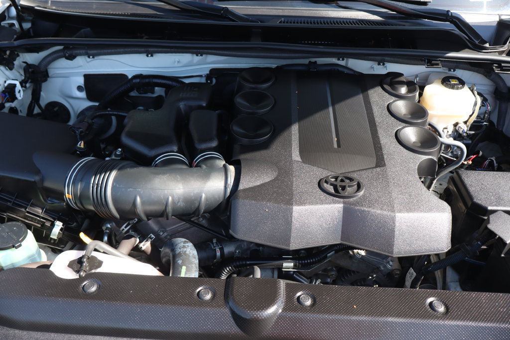 Used 2018 Toyota 4Runner Limited AWD/4WD image 13