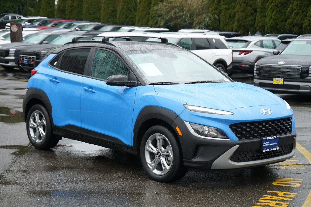 Certified 2023 Hyundai Kona SEL AWD/4WD image 3