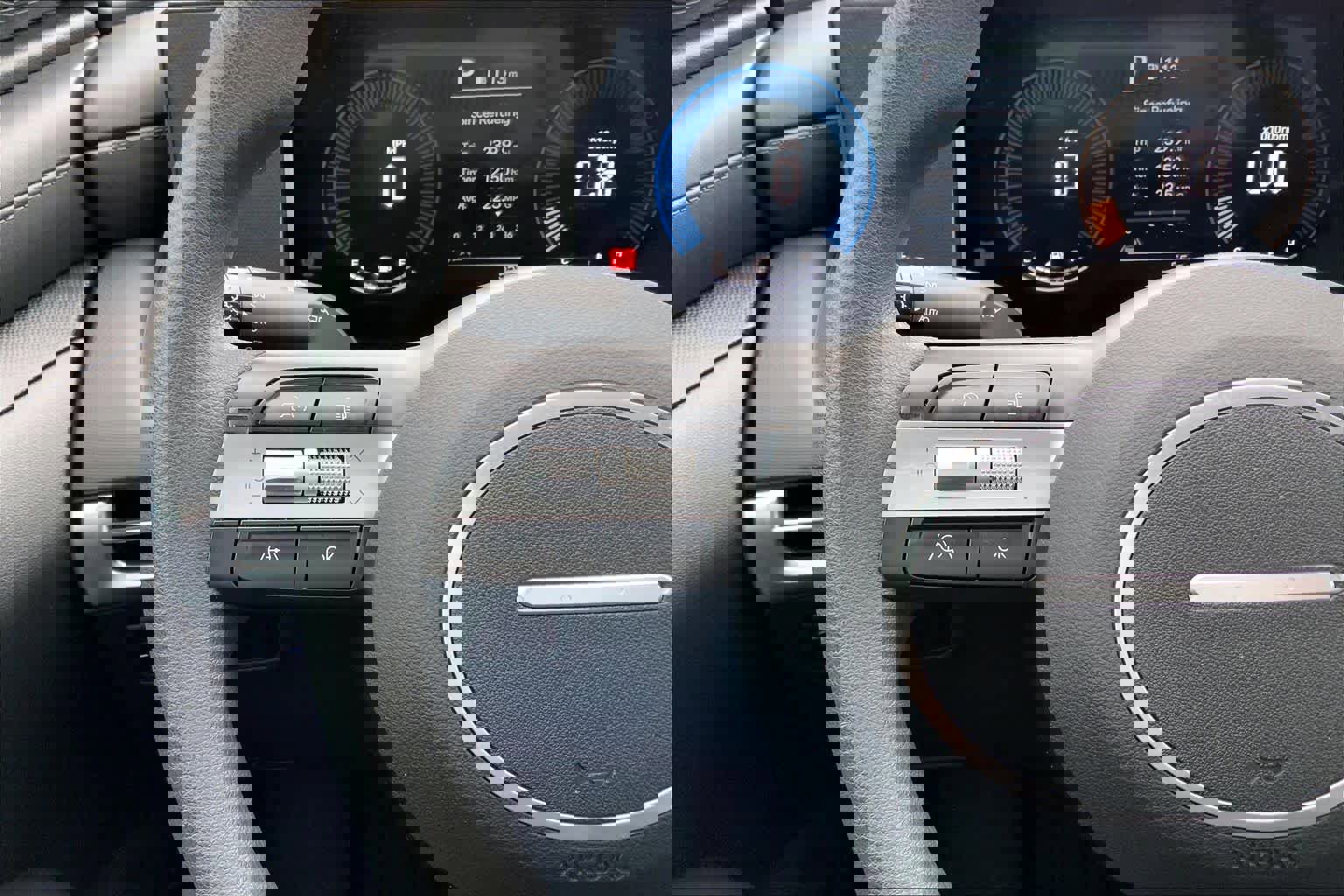 Used 2025 Hyundai Santa Cruz SEL image 23