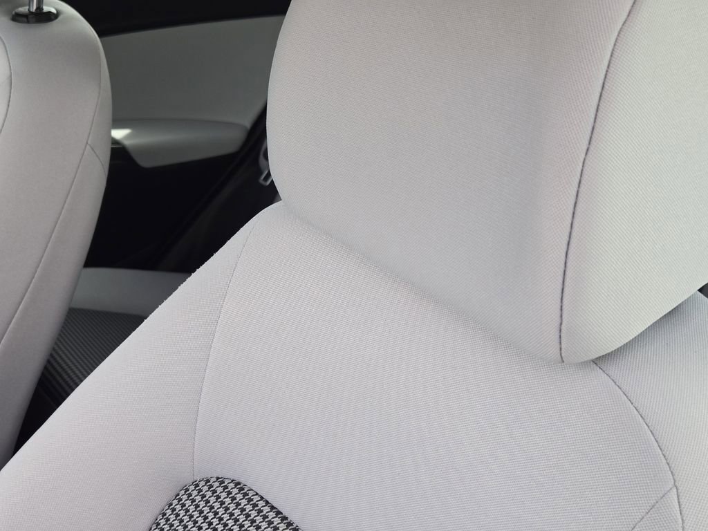 Used 2022 Hyundai Kona SE FWD image 16