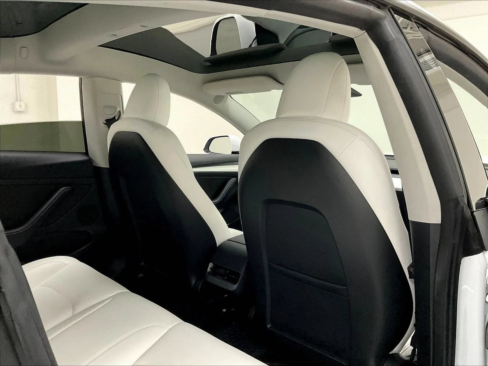 Used 2022 Tesla Model 3 Long Range AWD/4WD image 45