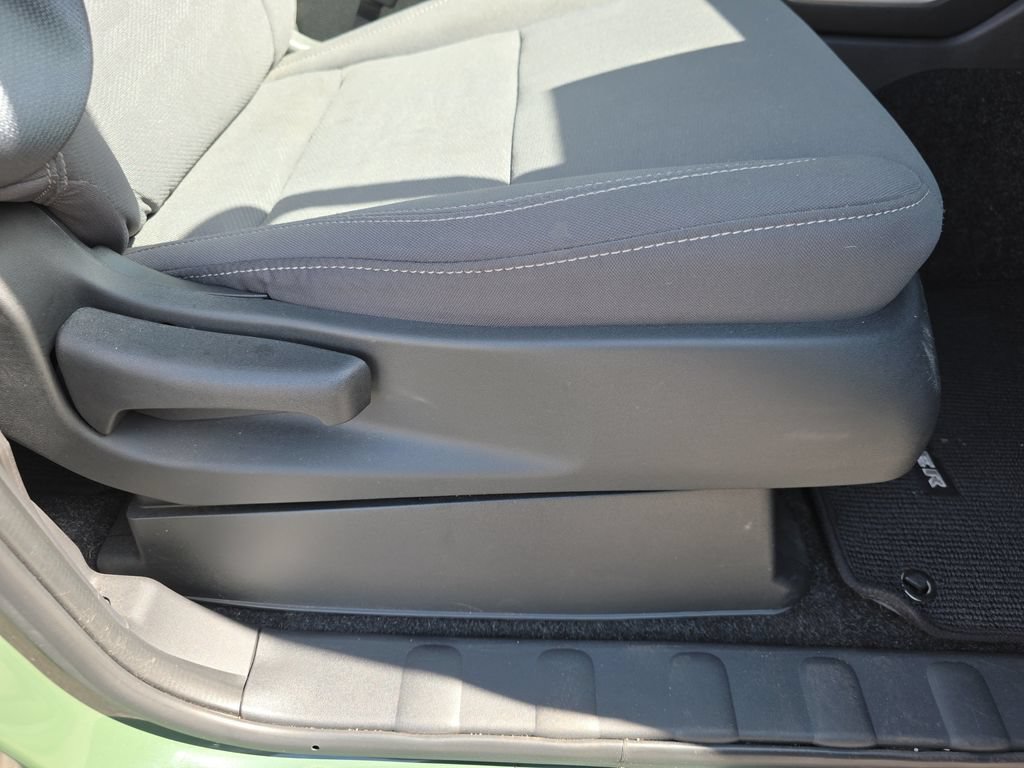 Used 2024 Nissan Frontier SV w/ SV Convenience Package RWD image 36