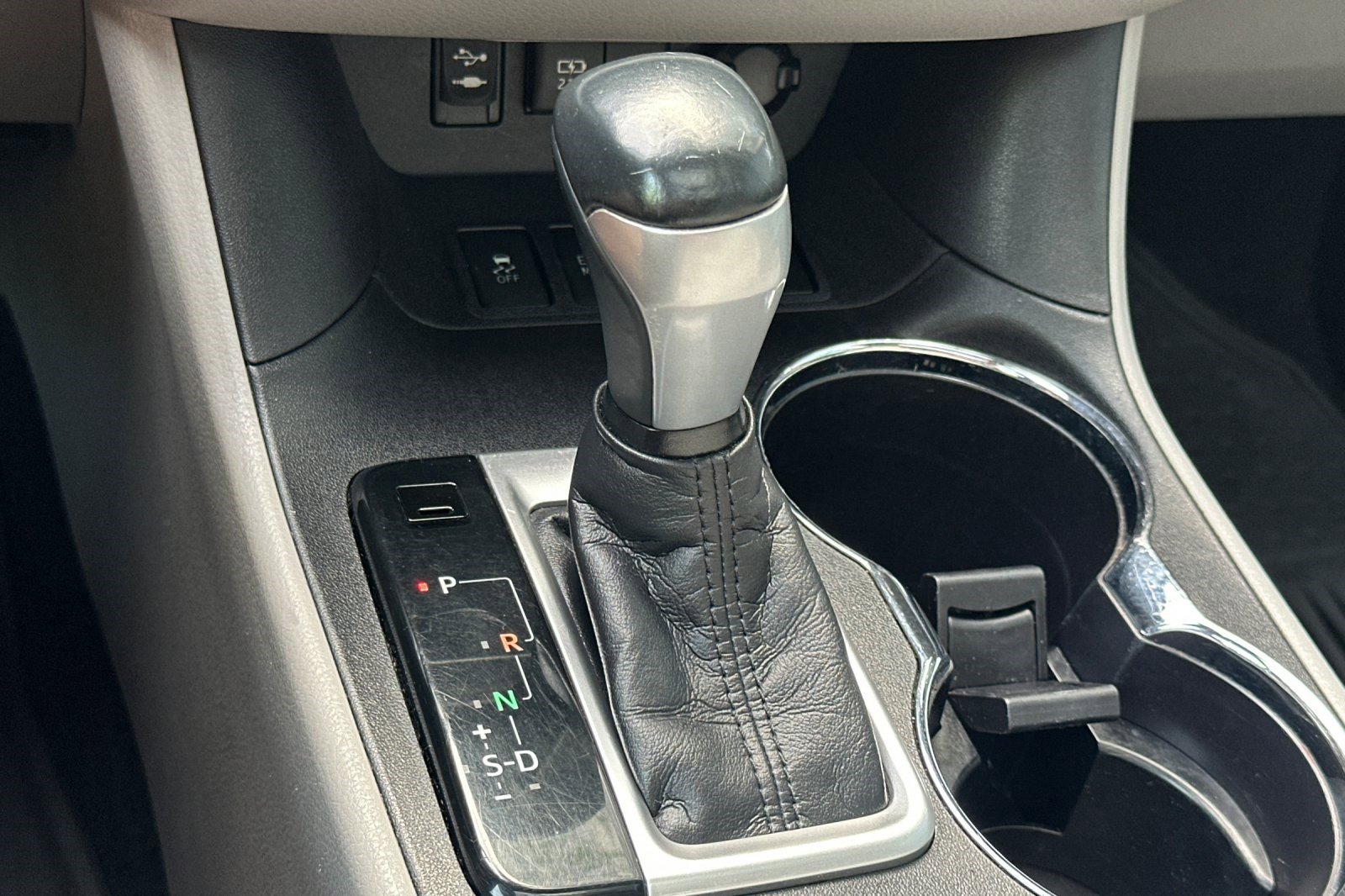 Used 2018 Toyota Highlander Limited image 28