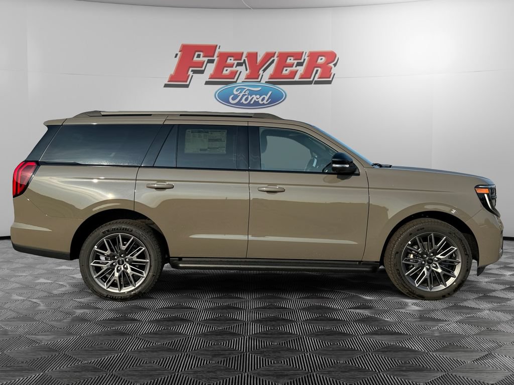 New 2026 Ford Expedition Platinum w/ Stealth Appearance Package AWD/4WD image 8
