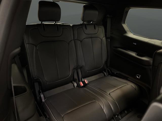 New 2026 Jeep Grand Cherokee L Limited w/ Luxury Tech Group II image 33