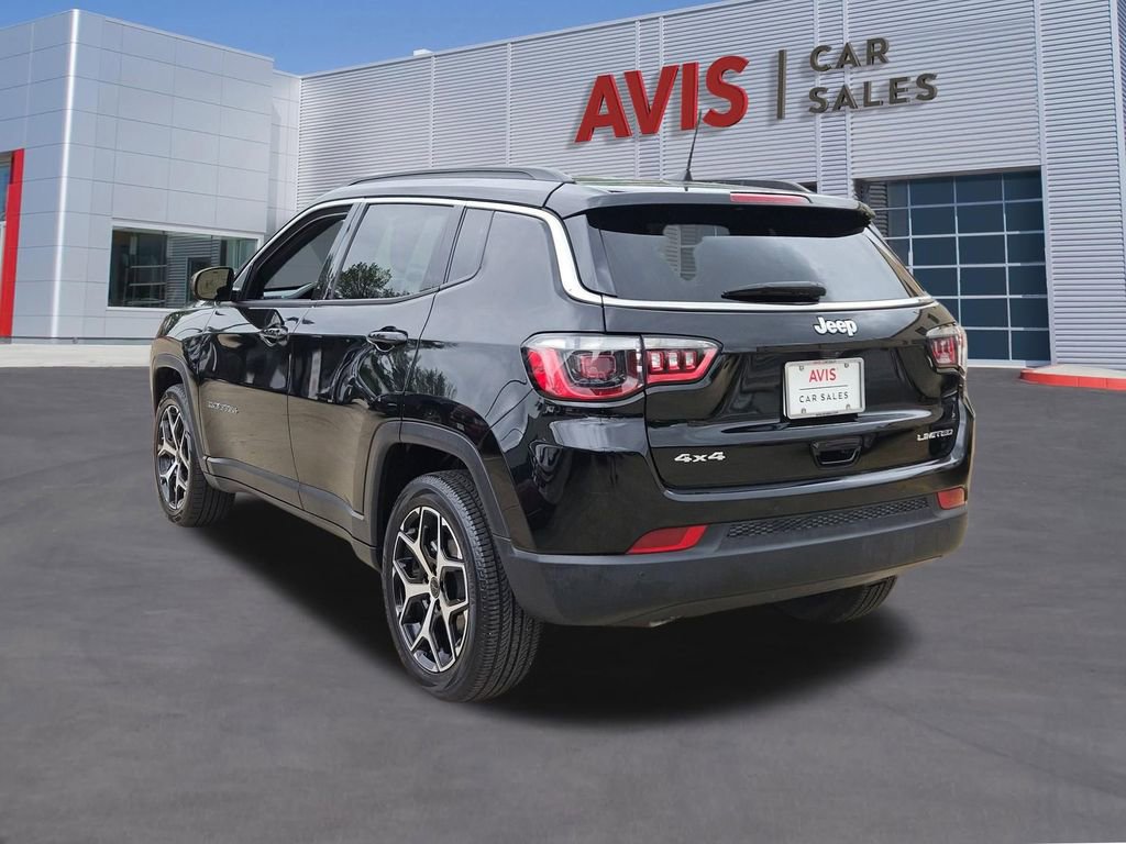Used 2025 Jeep Compass Limited AWD/4WD image 3