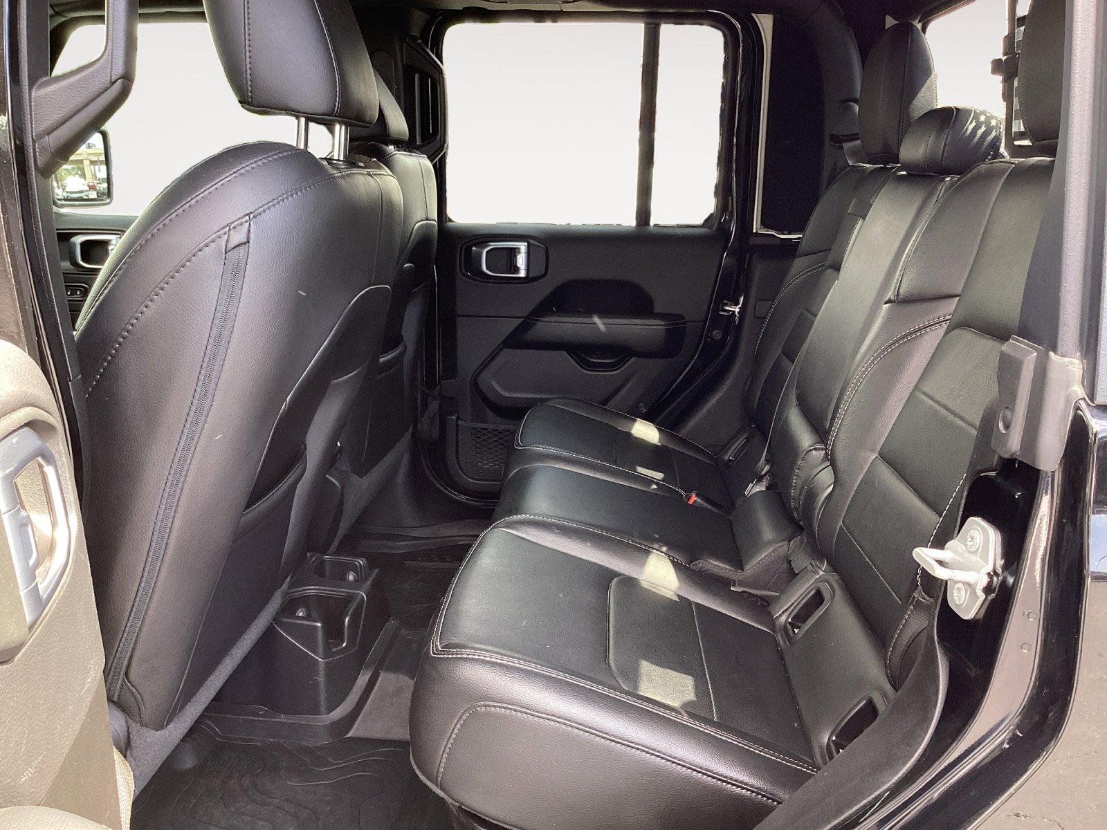 Used 2023 Jeep Gladiator Overland w/ LED Lighting Group image 24