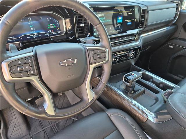 Used 2023 Chevrolet Silverado 1500 RST w/ Convenience Package II AWD/4WD image 9