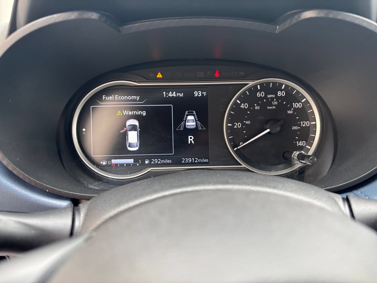 Used 2025 Nissan Versa SV FWD image 33