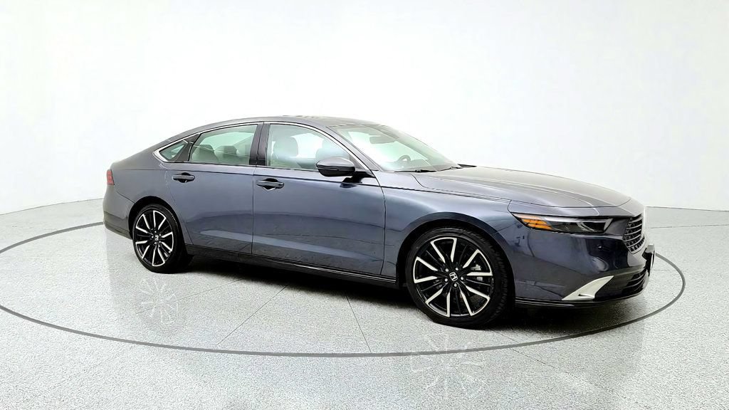 Used 2026 Honda Accord Touring image 3