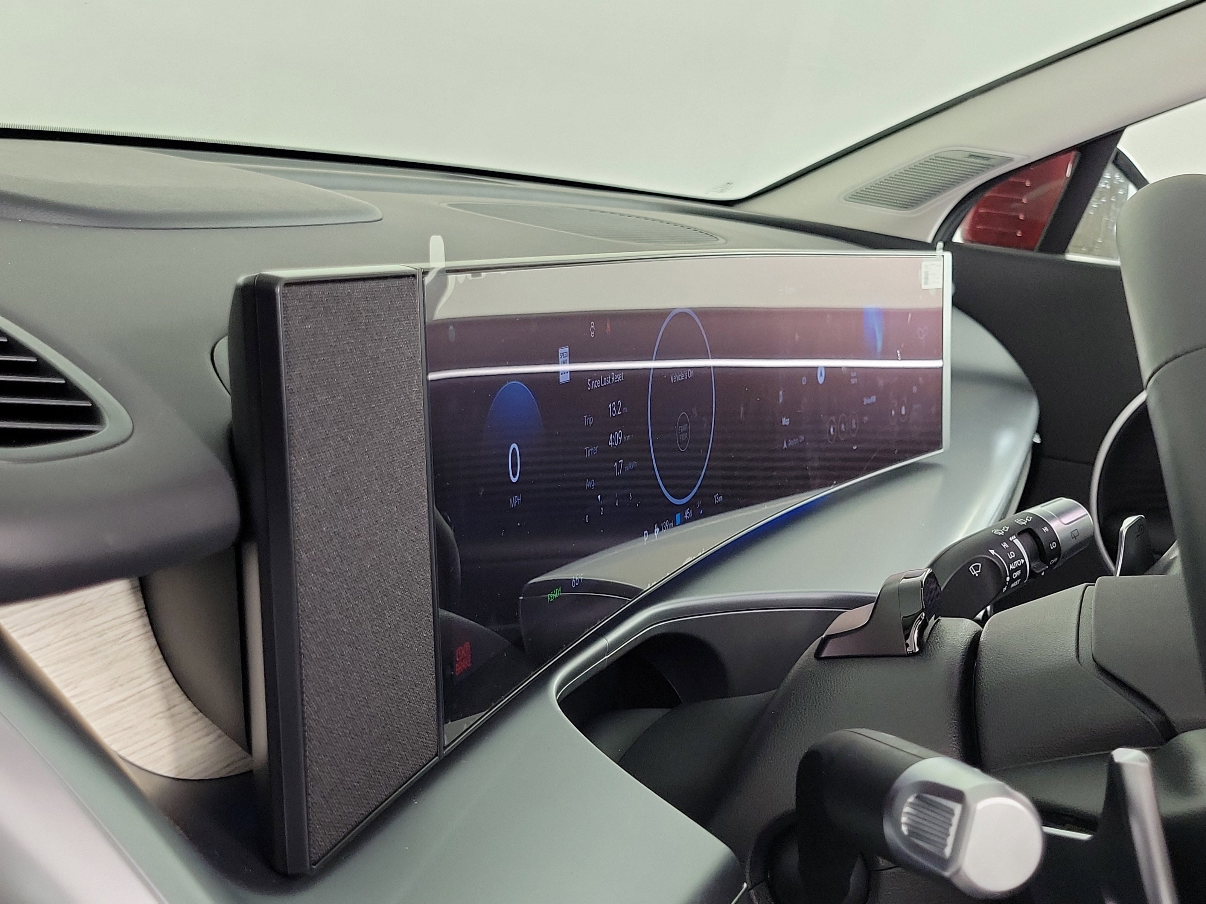 New 2026 Hyundai Ioniq 9 Limited image 13