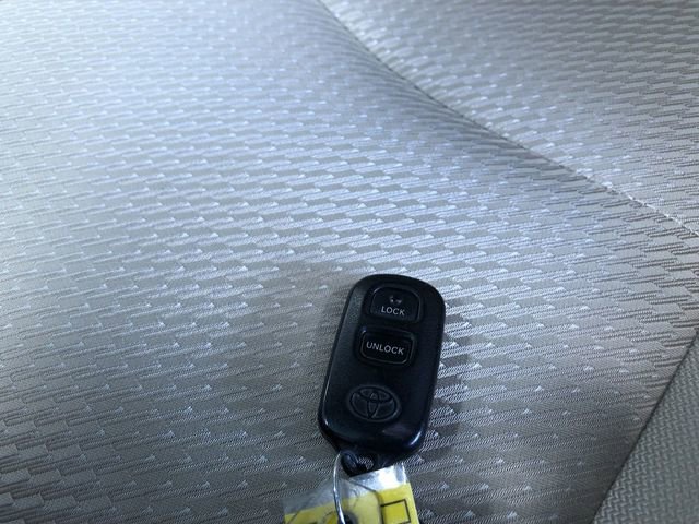 Used 2006 Toyota Highlander 4WD V6 w/ 3rd Row image 29