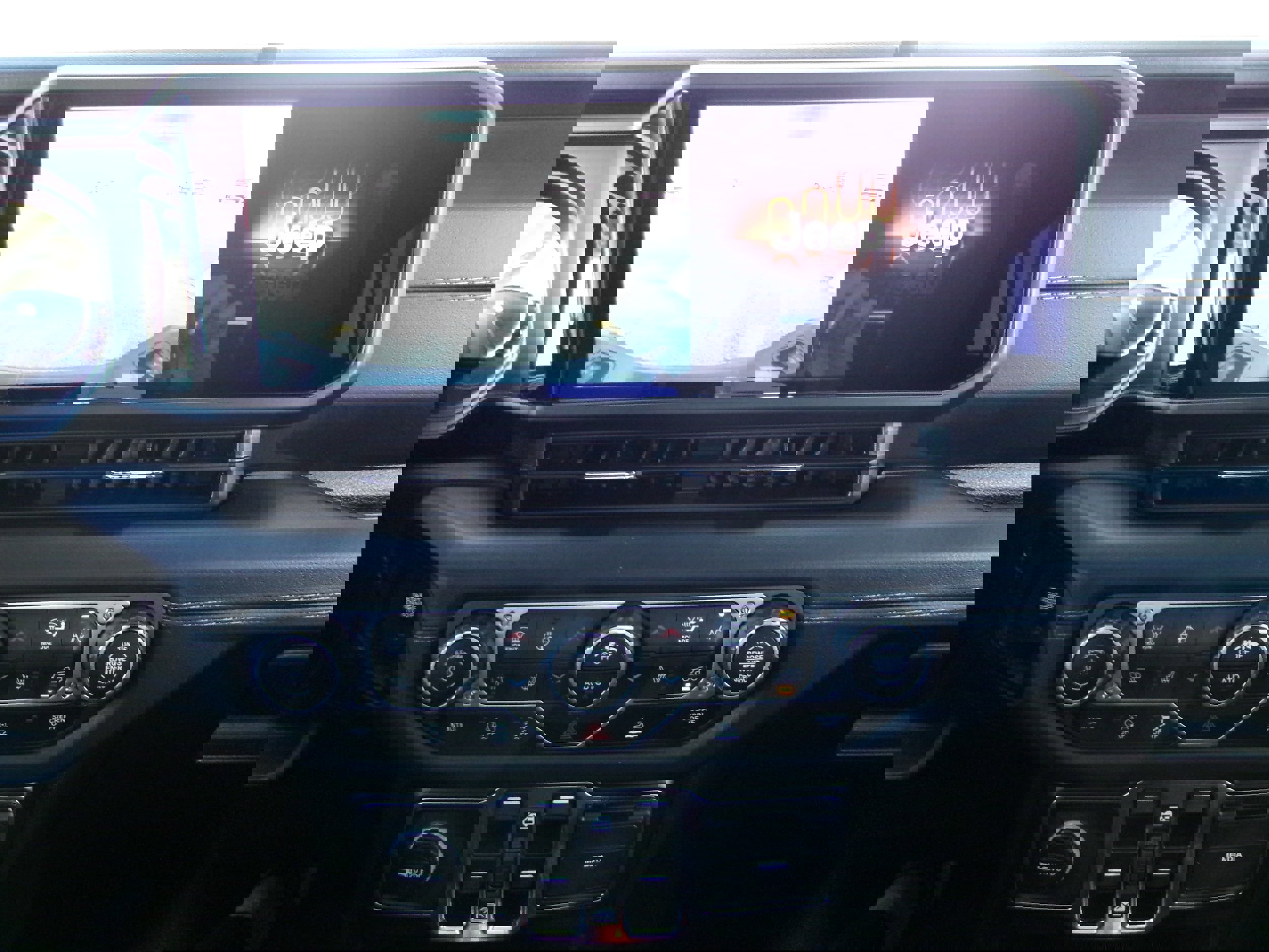 New 2025 Jeep Gladiator Sport w/ Premium Package image 16