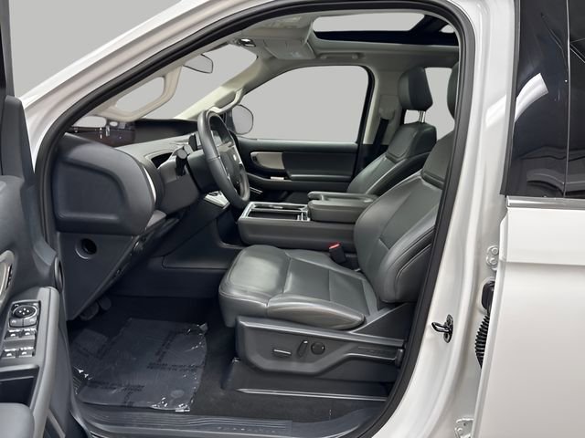 Used 2025 Ford Expedition Max Active image 9