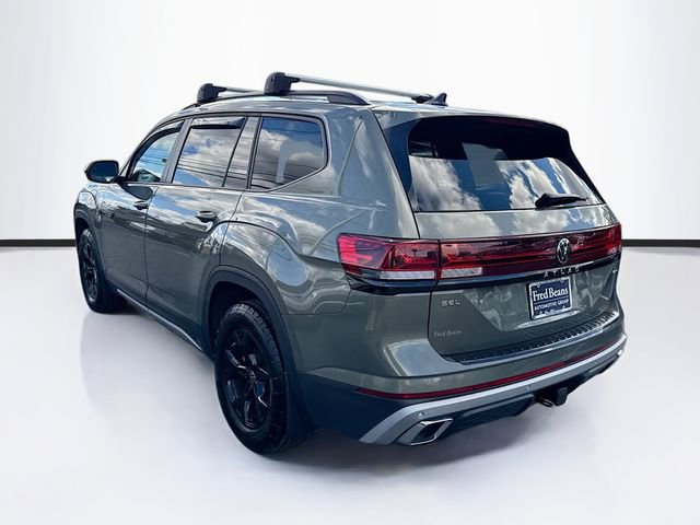 Used 2024 Volkswagen Atlas Peak Edition SEL image 6