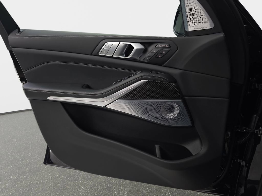 New 2026 BMW X7 M60i image 27