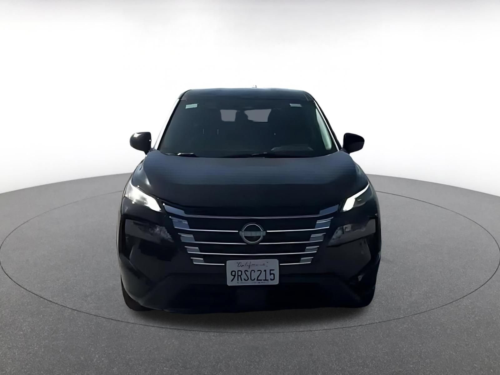 Used 2025 Nissan Rogue SV FWD image 4