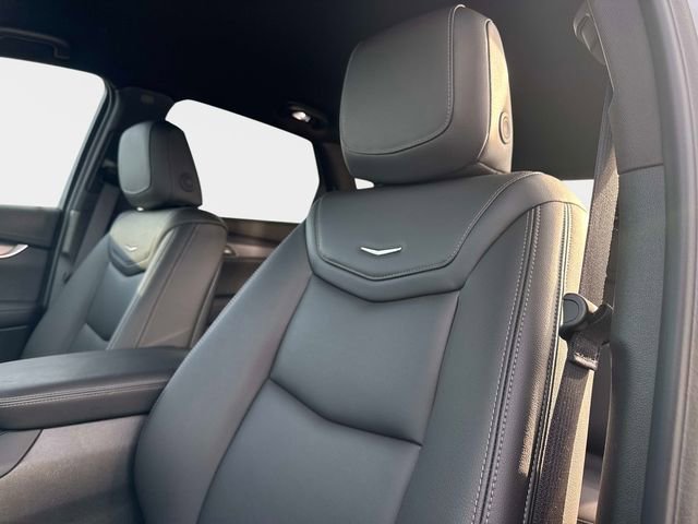 New 2025 Cadillac XT5 Luxury w/ LPO, Floor Liner Package image 17