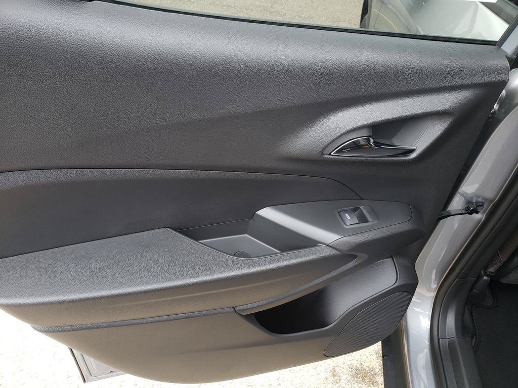 New 2026 Chevrolet Trax RS w/ Sunroof Package FWD image 16