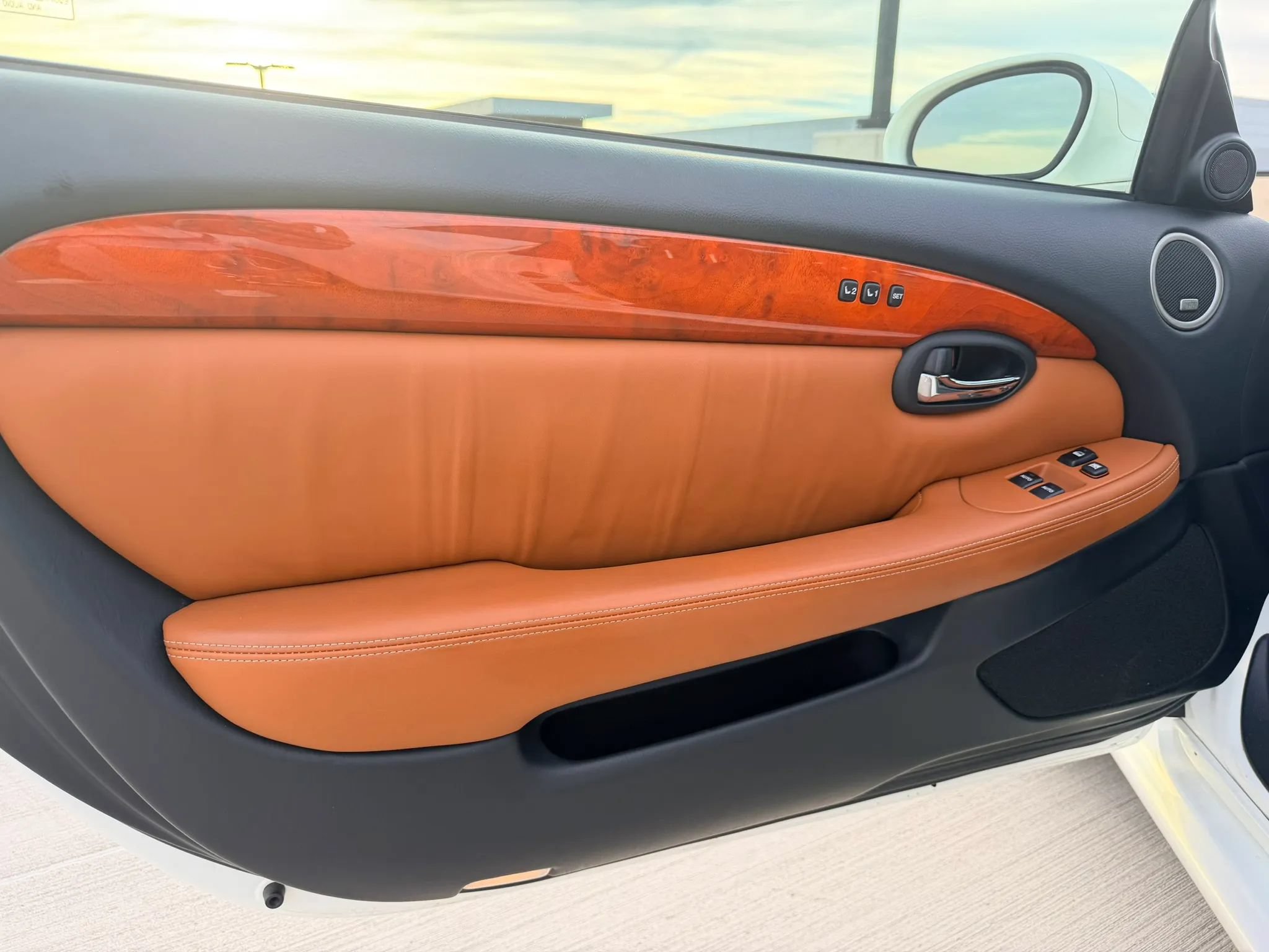 Used 2003 Lexus SC 430 Convertible RWD image 15