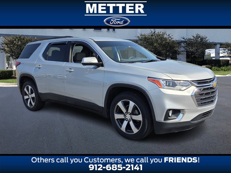 Used 2020 Chevrolet Traverse LT w/ LT Premium Package AWD/4WD image 1