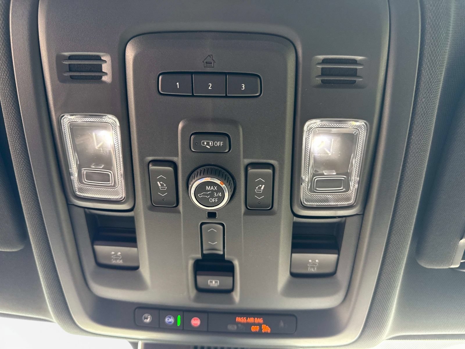 Used 2024 Chevrolet Tahoe High Country AWD/4WD image 24