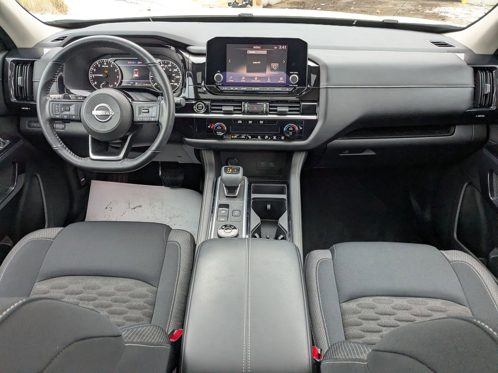 Used 2022 Nissan Pathfinder SV w/ SV Premium Package image 22