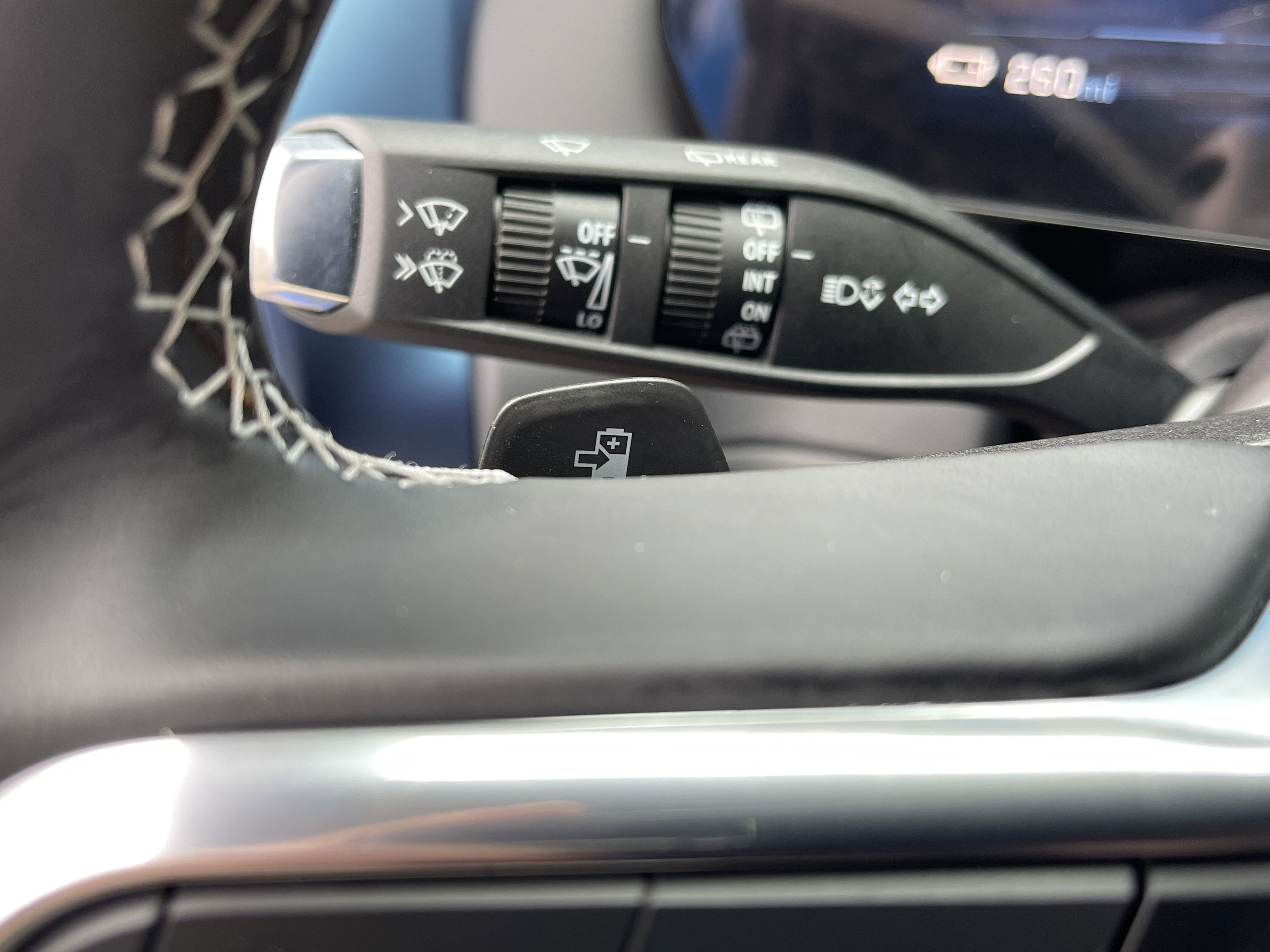 Used 2024 Chevrolet Equinox EV LT w/ LPO, Blackout Package image 20