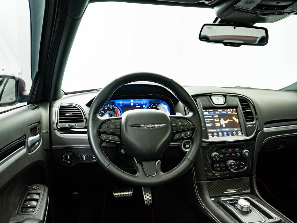 Used 2023 Chrysler 300 C RWD image 4