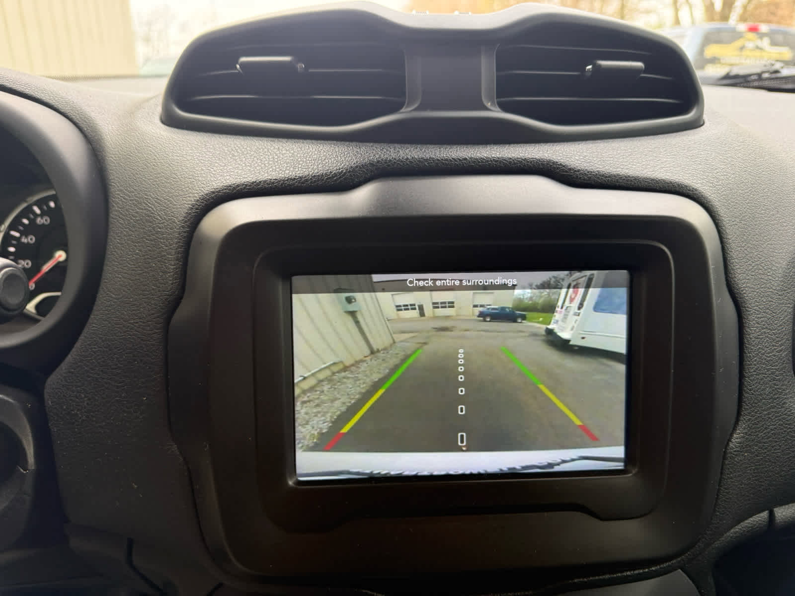 Used 2020 Jeep Renegade Latitude image 17