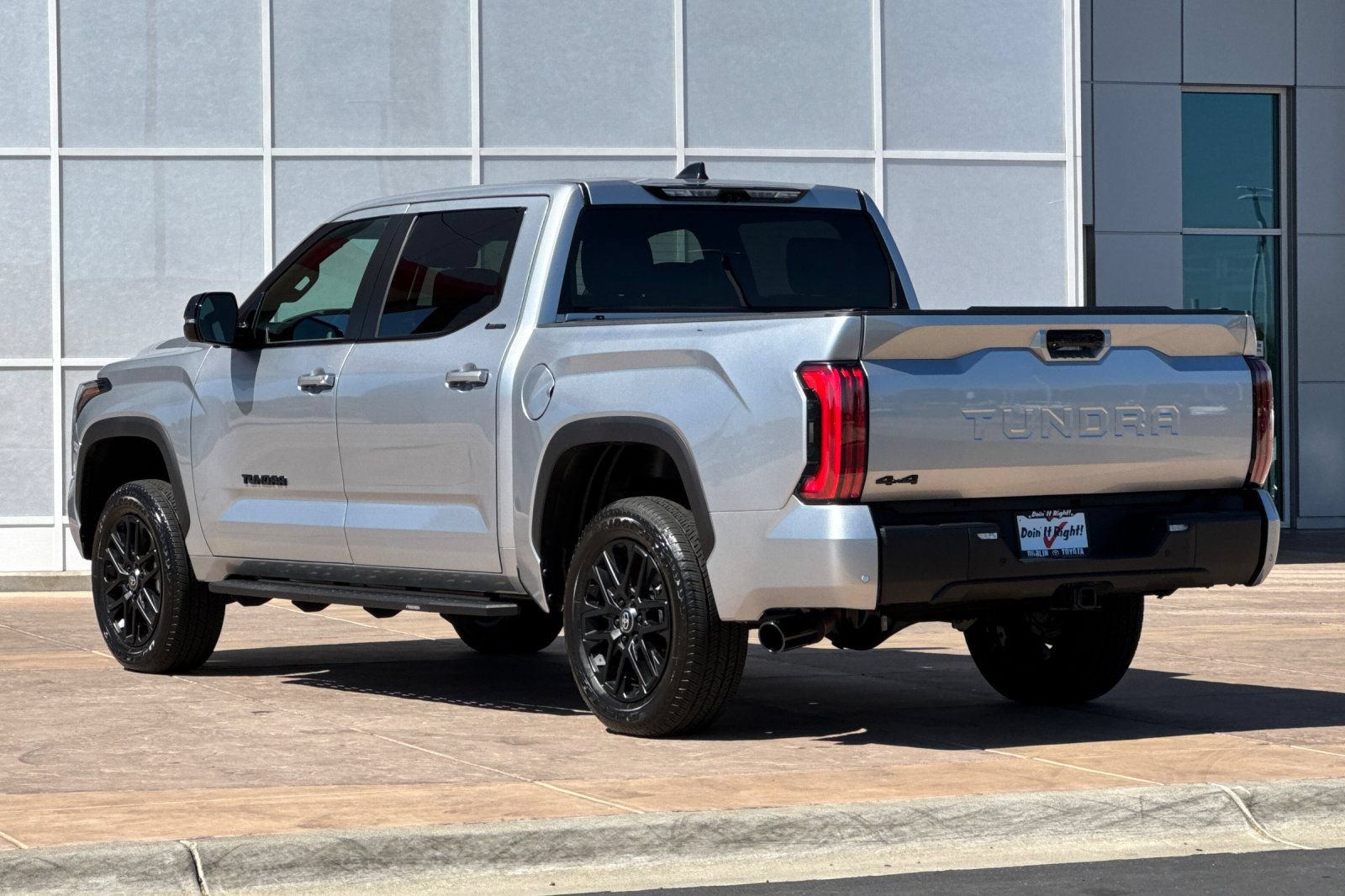 Used 2026 Toyota Tundra Limited AWD/4WD image 6