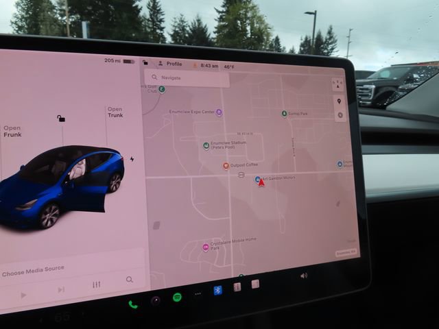 Used 2021 Tesla Model Y Long Range AWD/4WD image 17