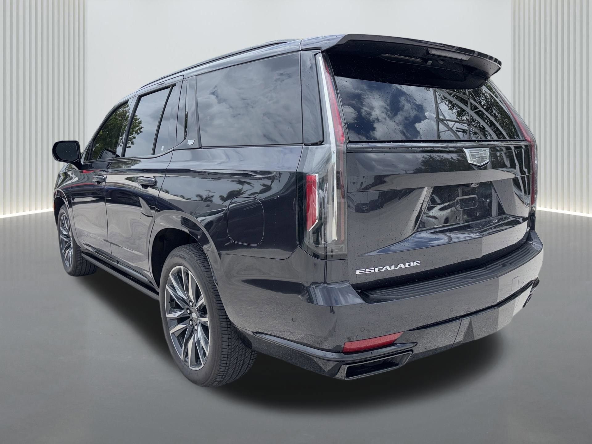 Used 2023 Cadillac Escalade Sport Platinum AWD/4WD image 7