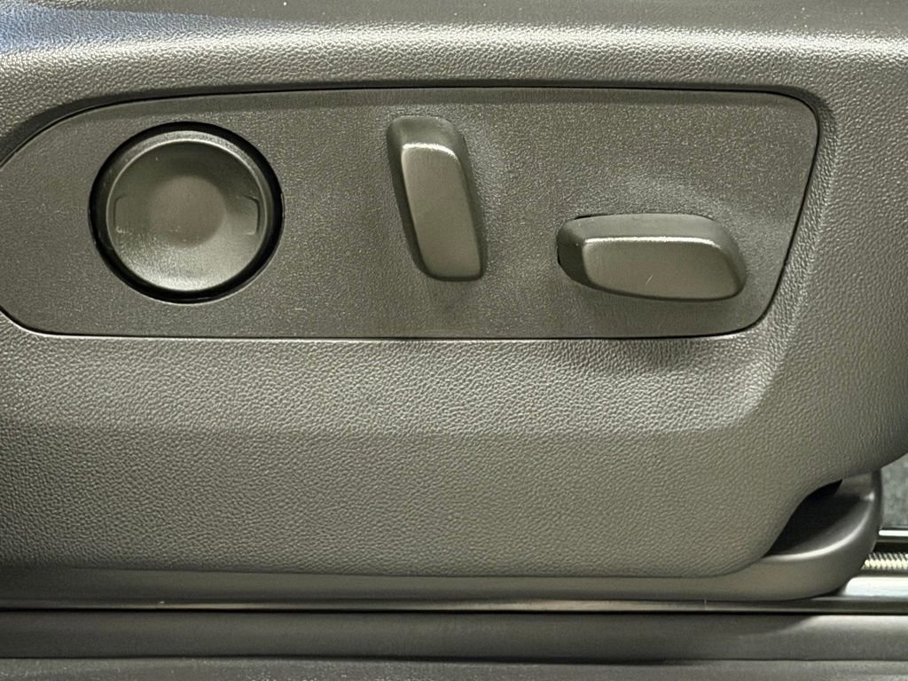 Certified 2025 GMC Sierra 1500 AT4 w/ AT4 Premium Package image 40