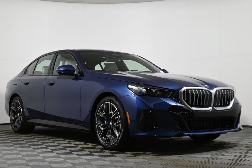 Used 2026 BMW 530i xDrive AWD/4WD image 9