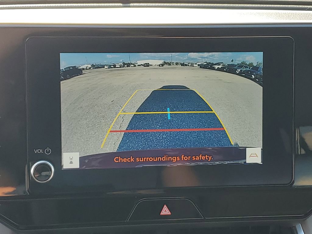 Certified 2023 Toyota Venza LE image 17