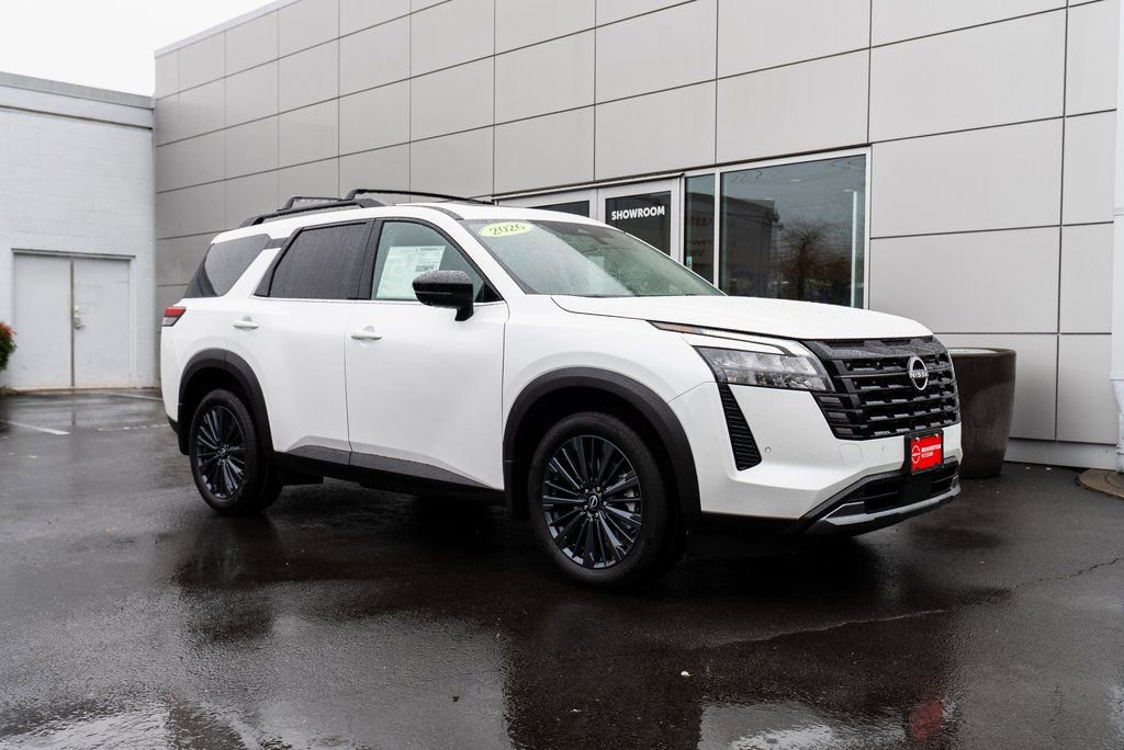 New 2026 Nissan Pathfinder SL w/ SL Premium Package AWD/4WD image 32