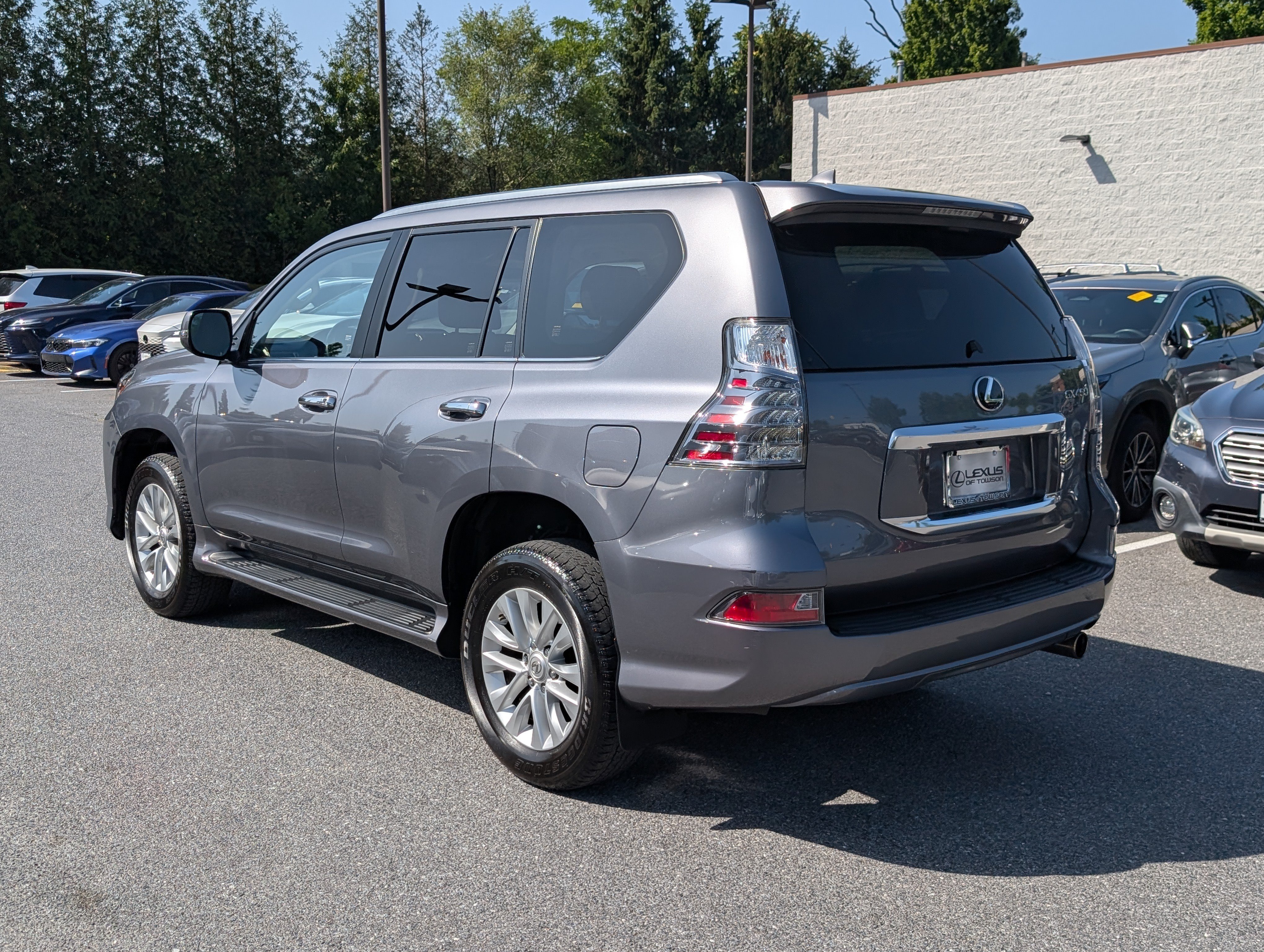 Used 2021 Lexus GX 460 w/ Accessory Package AWD/4WD image 5