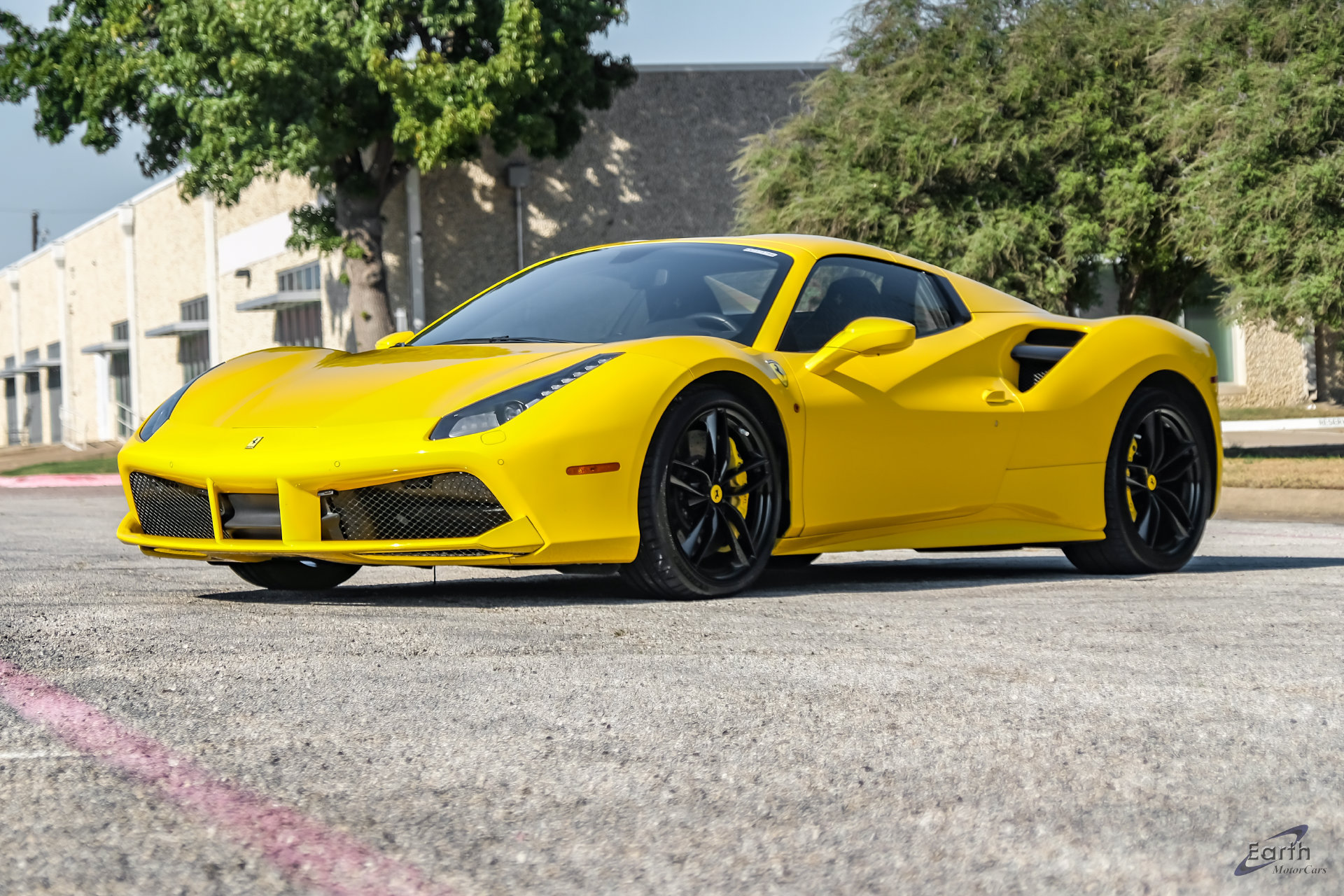 Used 2018 Ferrari 488 Spider RWD image 4