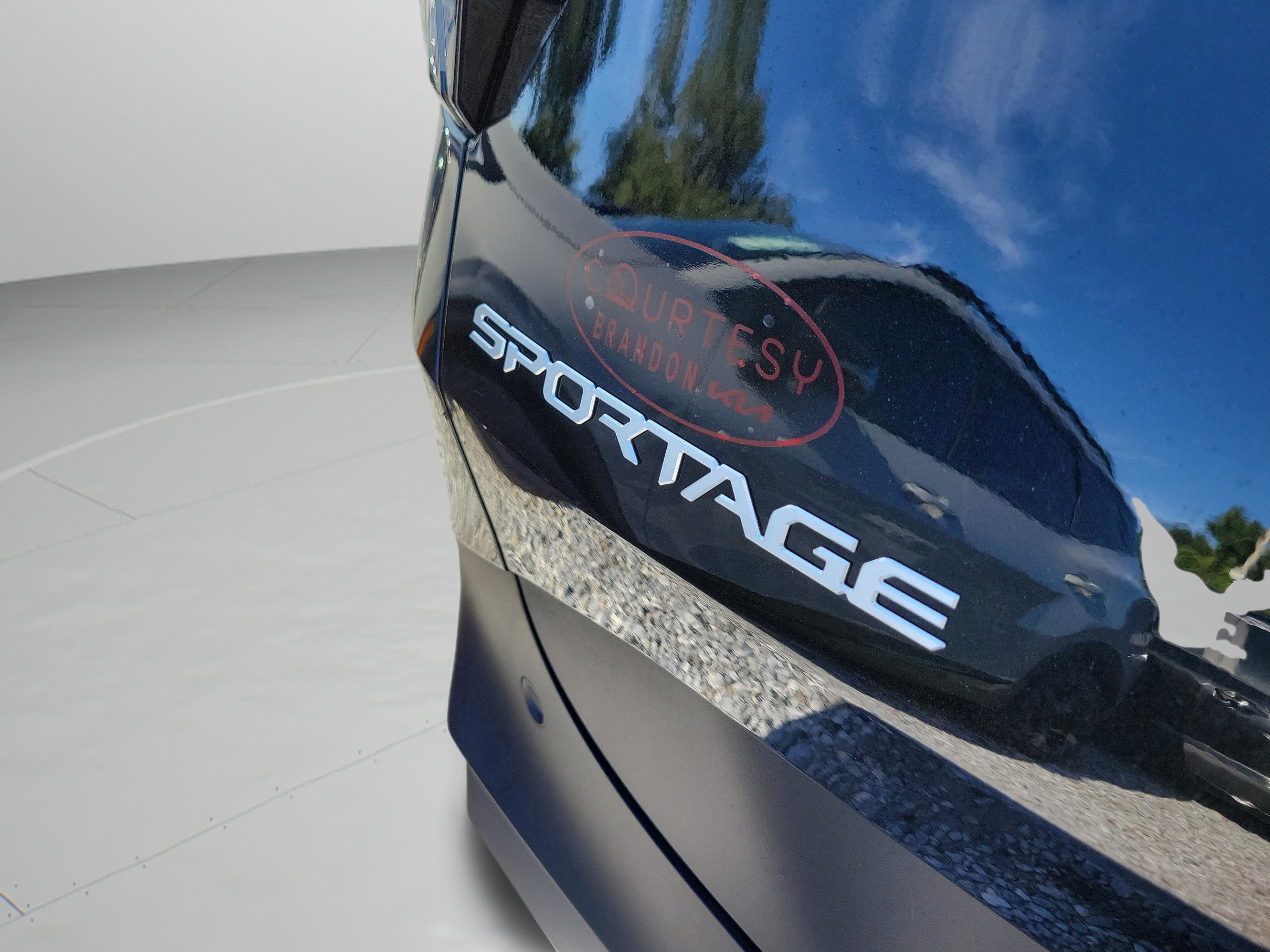 New 2027 Kia Sportage EX FWD image 8