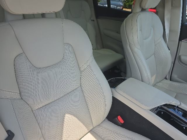 Used 2021 Volvo XC90 T6 Inscription AWD/4WD image 13