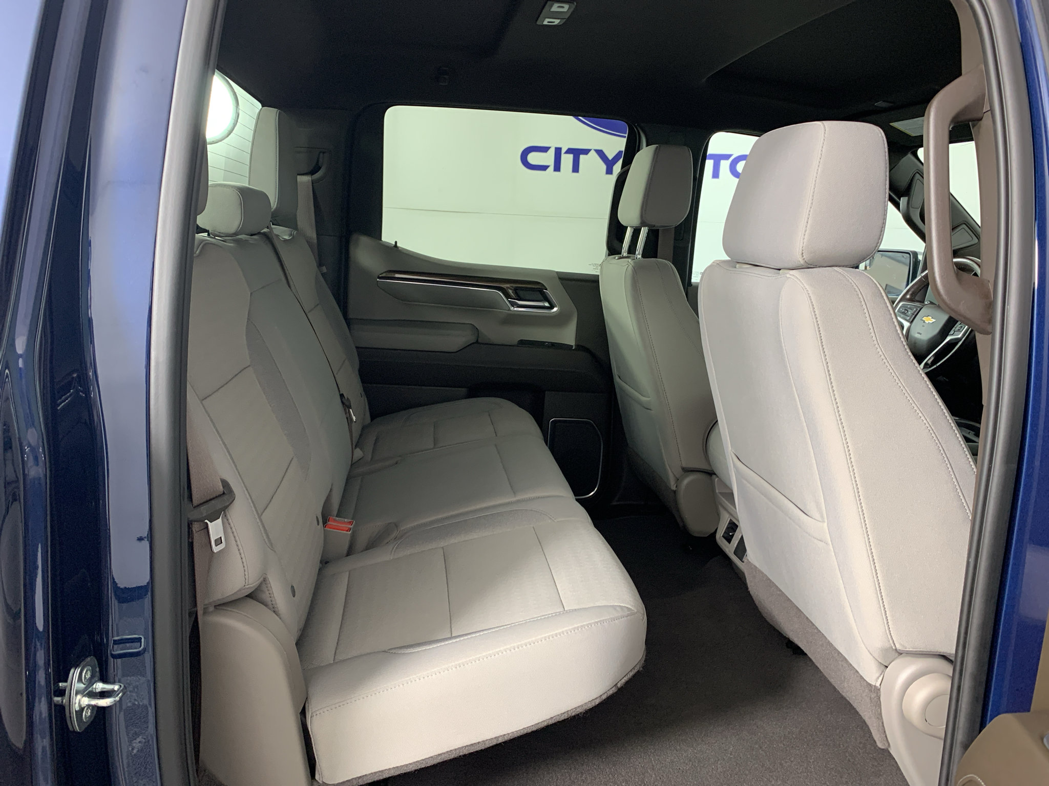 Used 2023 Chevrolet Silverado 1500 LT RWD image 31