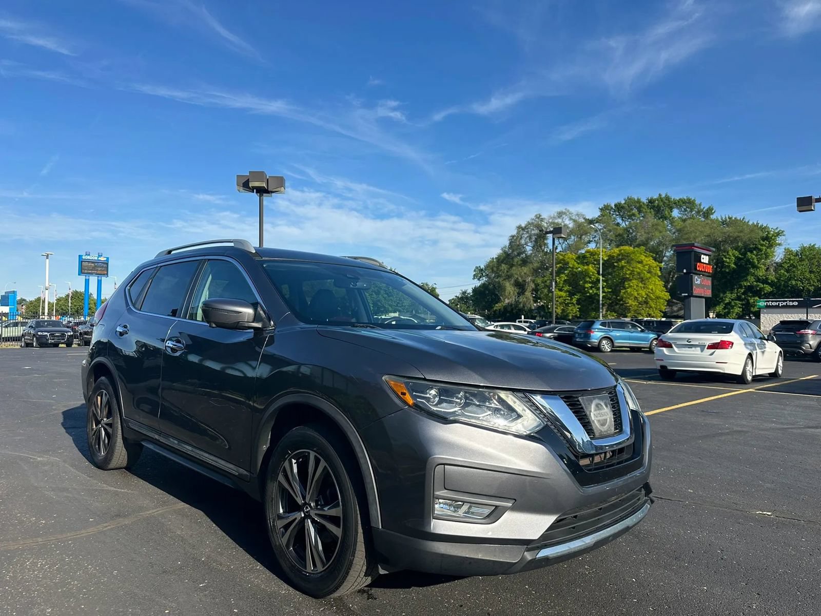 Used 2017 Nissan Rogue SL w/ SL Premium Package AWD/4WD image 2