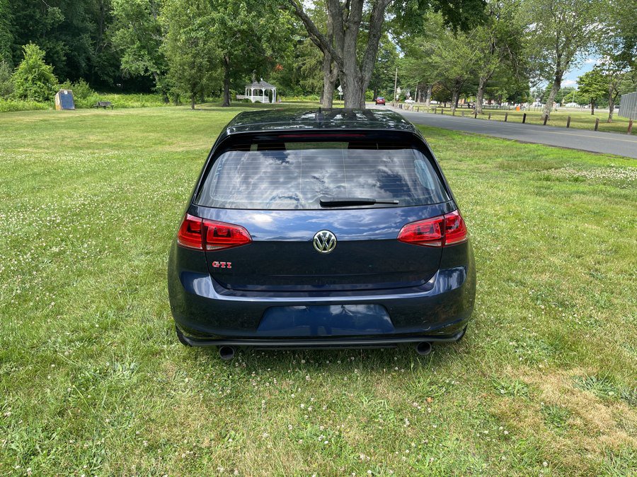 Used 2016 Volkswagen GTI SE FWD image 23