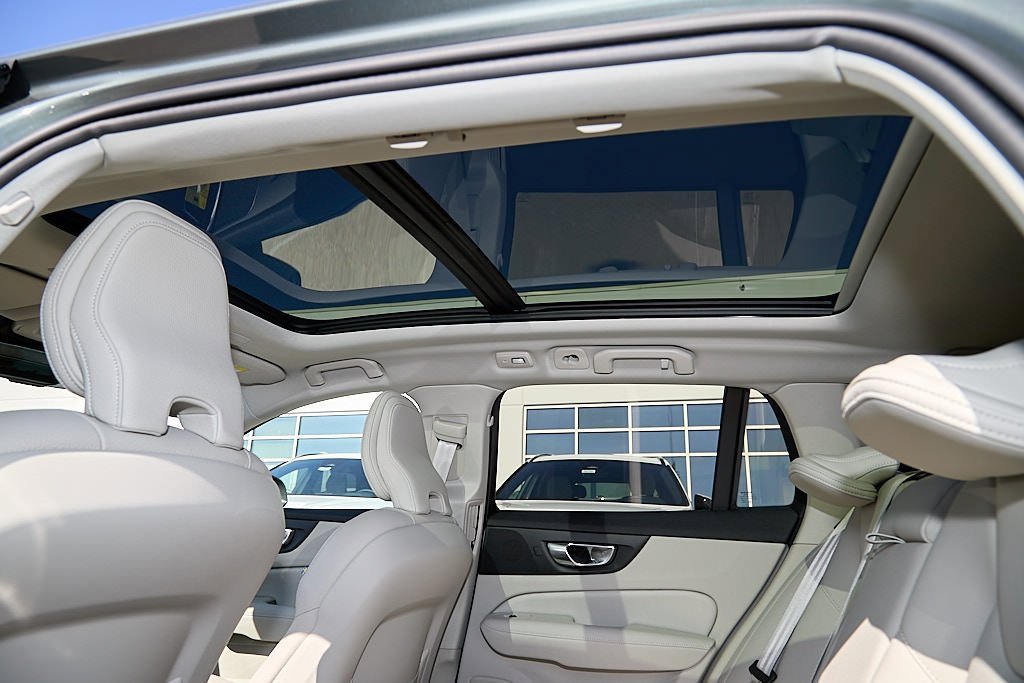 New 2026 Volvo V60 B5 Cross Country Plus w/ Climate Package image 20