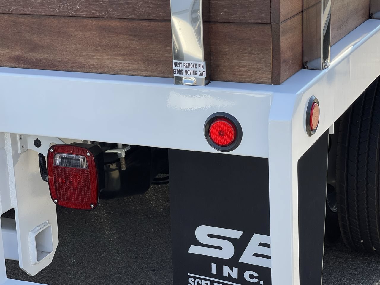 New 2026 Ford F550 2WD SuperCab Super Duty image 9