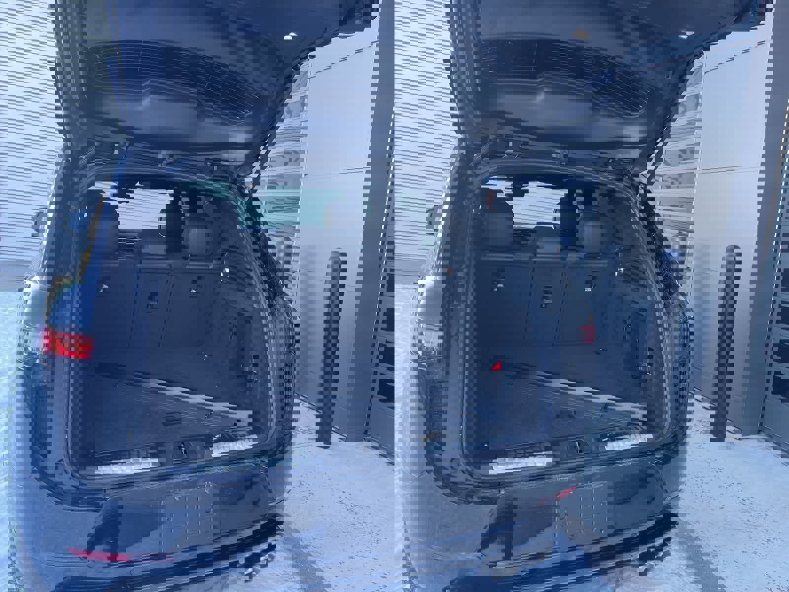 Used 2025 Land Rover Range Rover Sport Dynamic SE image 5