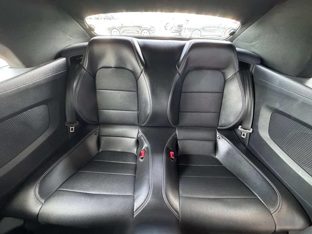 Used 2019 Ford Mustang GT Premium RWD image 32