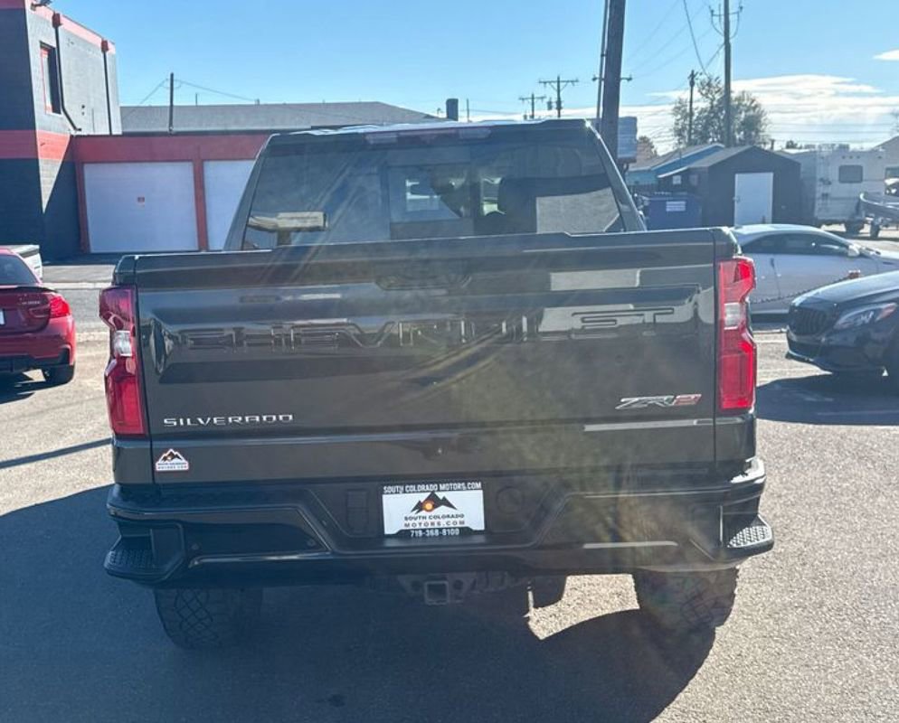 Used 2023 Chevrolet Silverado 1500 ZR2 image 5
